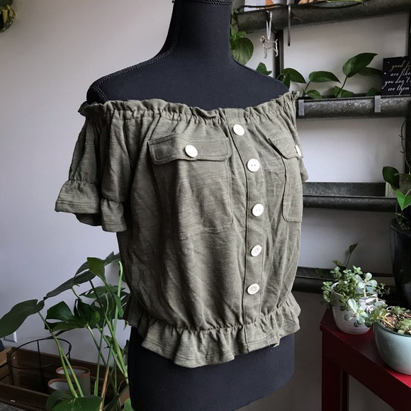 Off the shoulder ruffled trim utility top - Picture 3 of 11